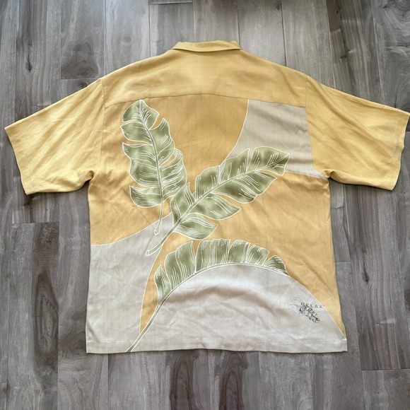 Tommy Bahama Shirt XL Mens 100% Silk Yellow Beige Button Up Relax - Picture 2 of 13